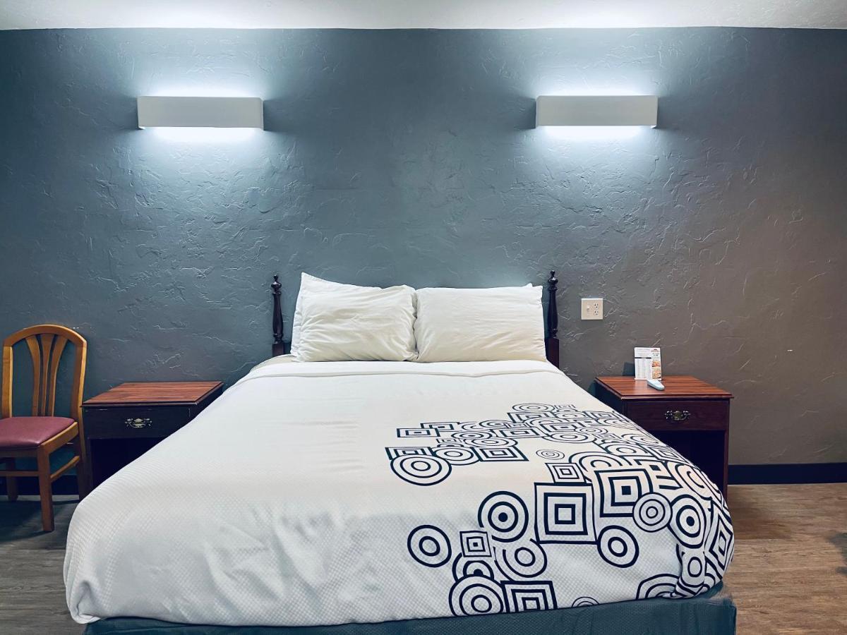Century 21 Motel Las Cruces Εξωτερικό φωτογραφία