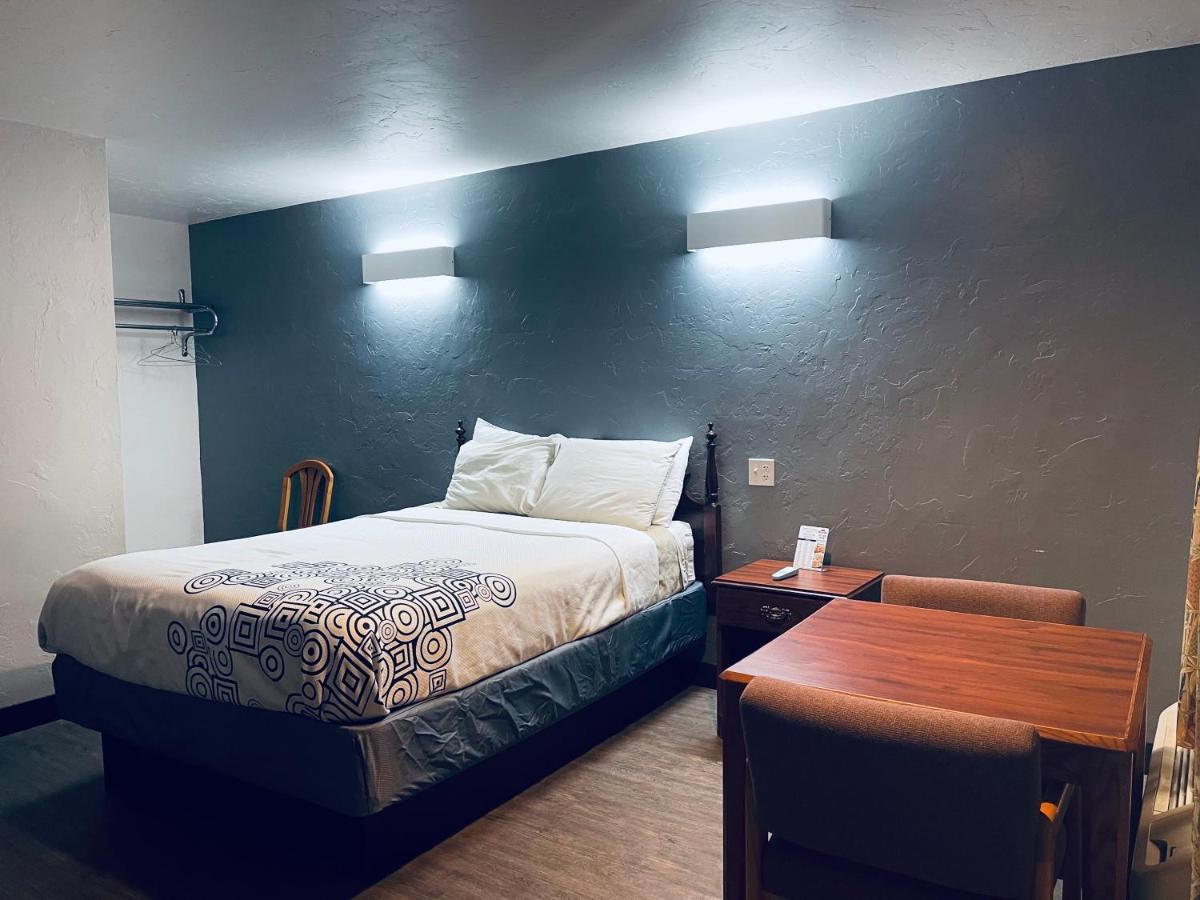 Century 21 Motel Las Cruces Εξωτερικό φωτογραφία